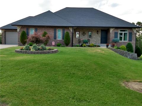 42 Park Dr, Holiday Island, AR 72631