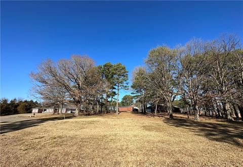 Bluffside Drive, Huntsville, AR 72740