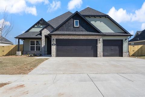 1260 Silver Maple St, Centerton, AR 72719