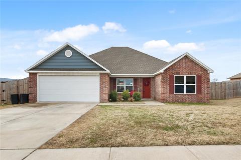 1441 General Marmaduke Dr, Prairie Grove, AR 72753