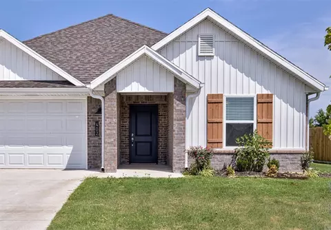 402 Phyllis Farm Rd, Prairie Grove, AR 72753