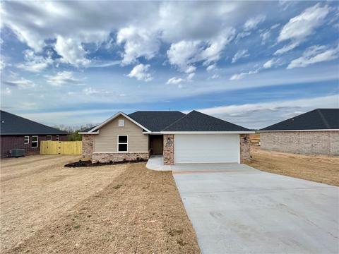 155 Youngblood Pl, Huntsville, AR 72740