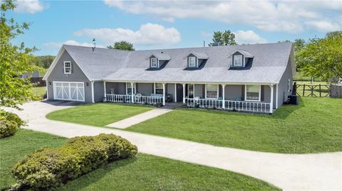 2300 S Pleasant Ridge Rd, Rogers, AR 72756
