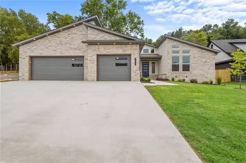 1121 Bunker Dr, Pea Ridge, AR 72751