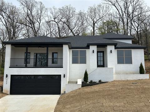 2254 N Marks Mill Ln, Fayetteville, AR 72703
