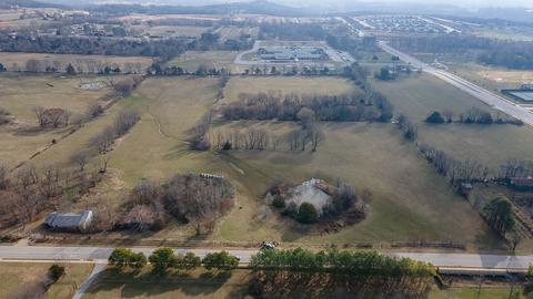 3217 Hylton Rd, Springdale, AR 72764