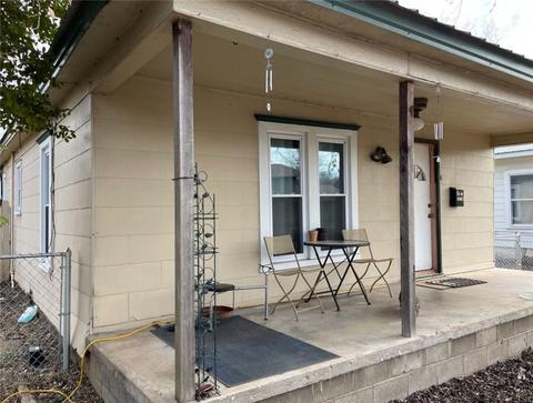 8 H St, Miami, OK 74354