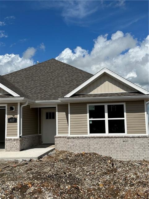 617 S Wagon Wheel Ave, Fayetteville, AR 72704