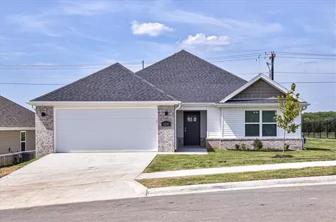 4210 W Buckaroo St, Fayetteville, AR 72704