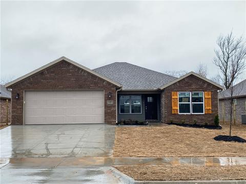 1061 Riverside Dr, Centerton, AR 72713 photo 1