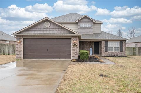 201 Windsor Ave, Lowell, AR 72745
