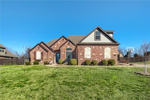 231 Florence Dr, Centerton, AR 72719