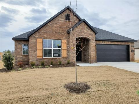 4692 Hamlet St, Springdale, AR 72764
