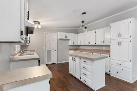 12100 Maple Cir, Bella Vista, AR 72715