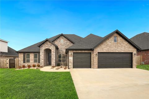 1330 Golden Jubilee Rd, Centerton, AR 72719