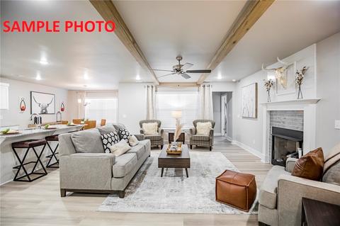 625 S Benchmark Ln, Fayetteville, AR 72704