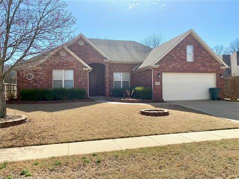 2054 S Pumpkin Ridge Dr, Fayetteville, AR 72701