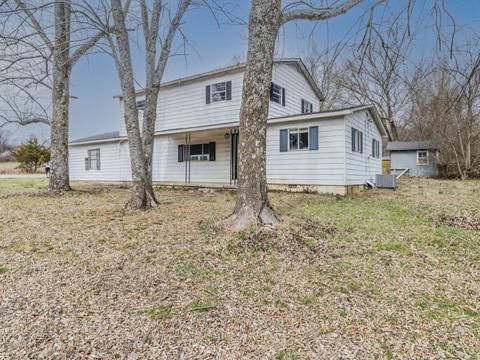 80 Cemetary Ave, West Fork, AR 72774