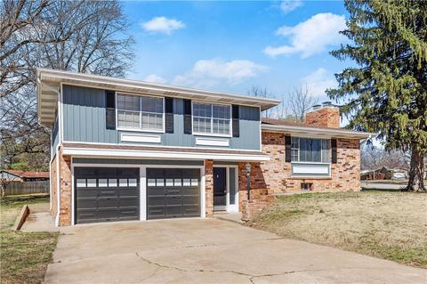 300 Sanders Ave, Springdale, AR 72764