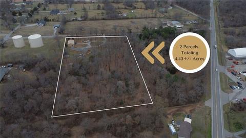 1100 E Crawford St, Gentry, AR 72734