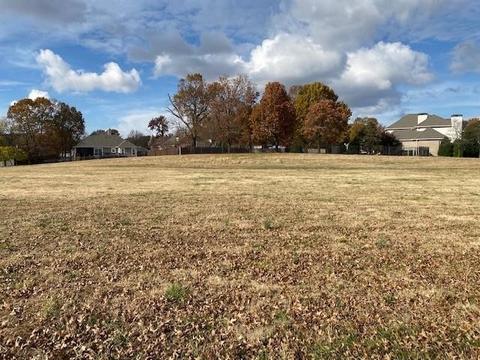 2880 Carley Rd, Springdale, AR 72762