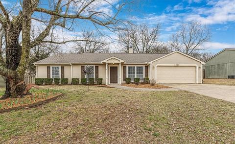 2533 E Lancer St, Fayetteville, AR 72703