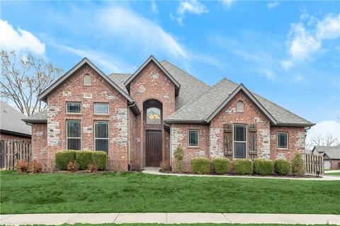 1700 NE Steinbeck Dr, Bentonville, AR 72712