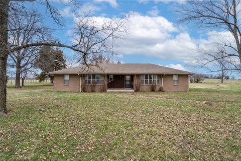 19352 Old Springtown Rd, Gentry, AR 72734