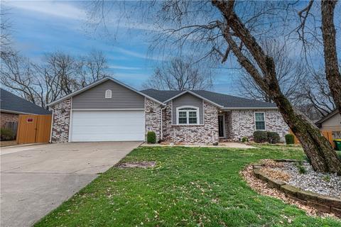 2601 43rd St, Springdale, AR 72762