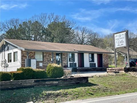 901 N Gaskill St, Huntsville, AR 72740