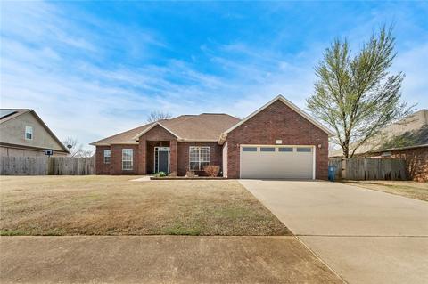 3906 Blackberry St, Bentonville, AR 72712
