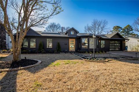 218 SW Glover St, Bentonville, AR 72712