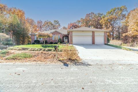 5 Player Ln, Bella Vista, AR 72715