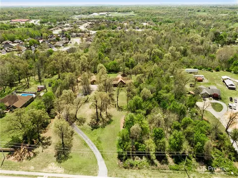 3257 Wagon Wheel Rd, Springdale, AR 72762