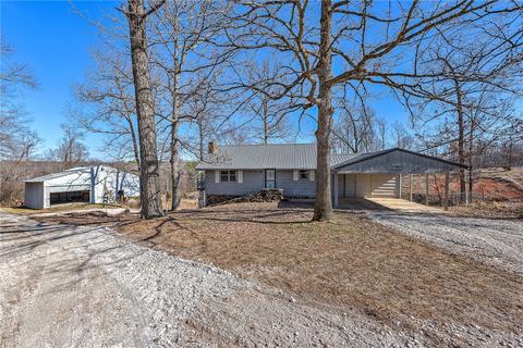 3000 N Adams Rd, Fayetteville, AR 72704