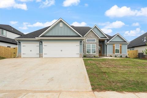 1151 Red Maple St, Centerton, AR 72719