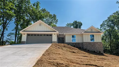 7 Melling Ln, Bella Vista, AR 72715