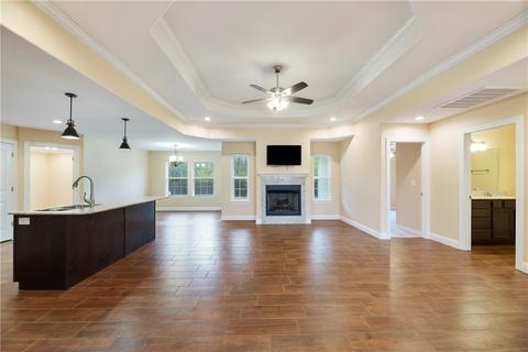 777 Deer Lodge Ct, Siloam Springs, AR 72761