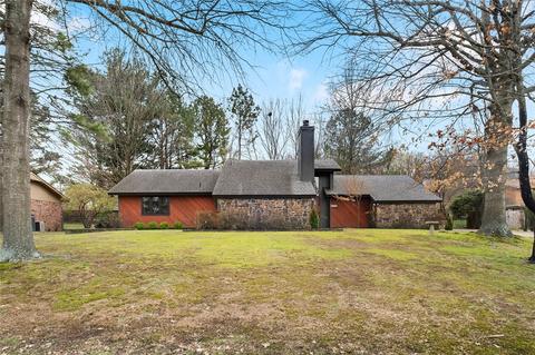 203 E Andrew Ave, Springdale, AR 72764 photo 4