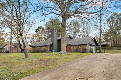 203 E Andrew Ave, Springdale, AR 72764 photo 3