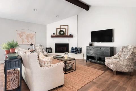 308 SW 11th St, Bentonville, AR 72712