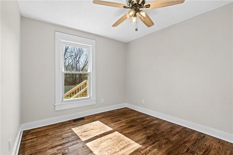516 E Spring St, Rogers, AR 72756 photo 27