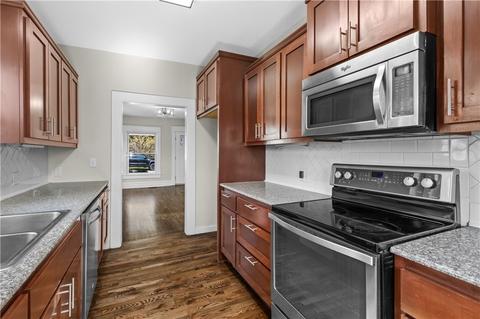 516 E Spring St, Rogers, AR 72756 photo 5