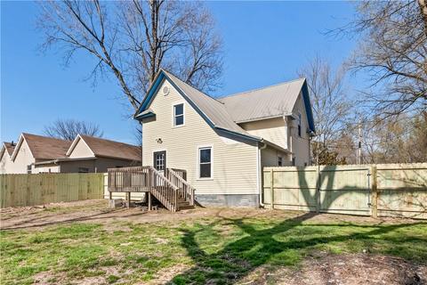 516 E Spring St, Rogers, AR 72756 photo 12