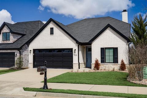 7025 W Brookview Rd, Rogers, AR 72758
