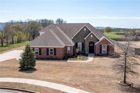 305 Claybrook Dr, Farmington, AR 72730