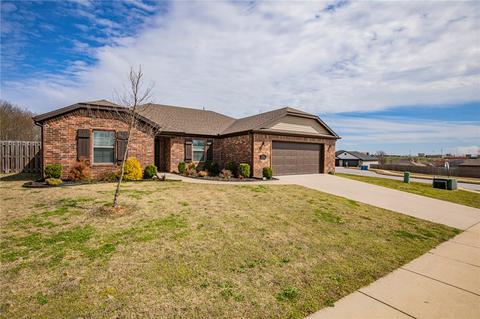700 Eagle Dr, Gravette, AR 72736 photo 1