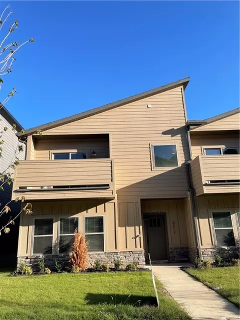 2212 Million Ln, Fayetteville, AR 72704