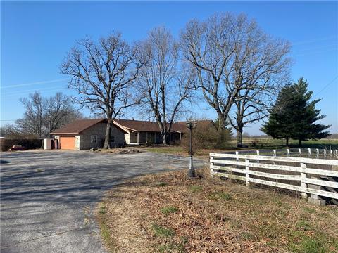 12421 Route E, Pineville, MO 64856 photo 1