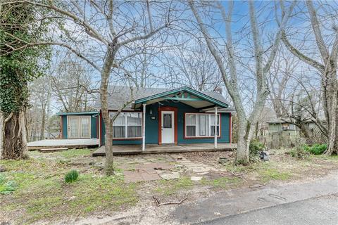 67 Wall St, Eureka Springs, AR 72632